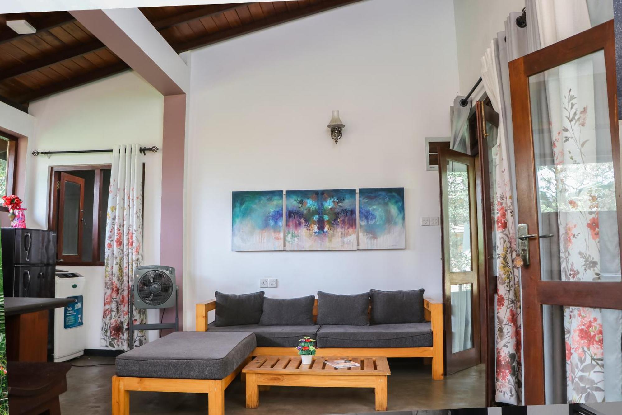Villa A & A Хіккадува Екстер'єр фото
